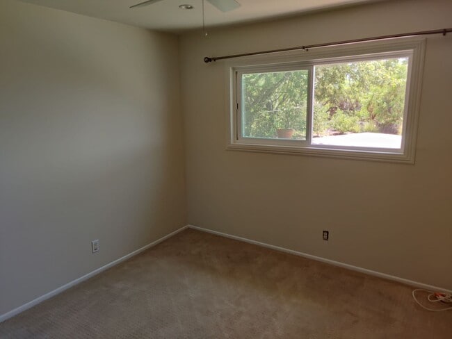 Building Photo - Lovely Thousand Oaks Rental with Expansive Yard and Mountain Views