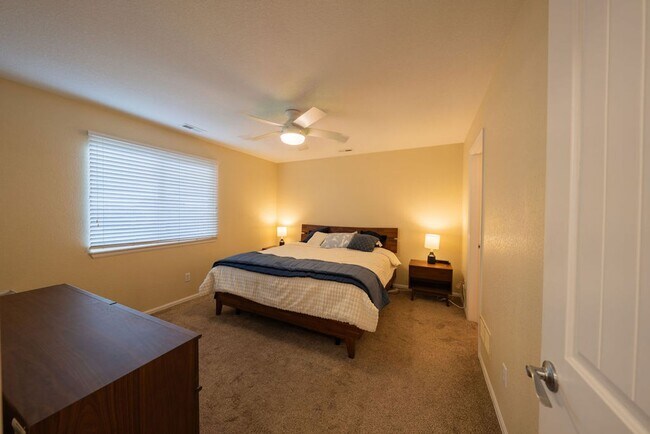 Building Photo - Short Term FULLY FURNISHED 3 bed home in Lorson Ranch!!!!