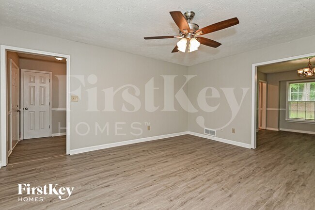 Building Photo - 3900 Hadley Farm Dr