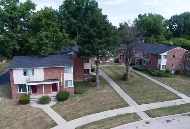 Building Photo - 14242 Riverview St