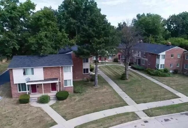 Building Photo - 14291 Riverview St