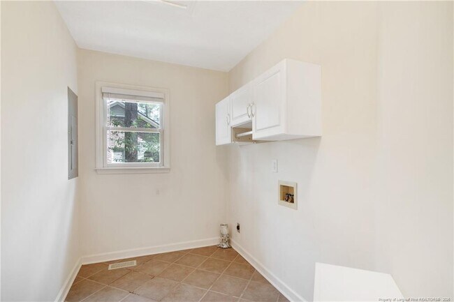 Building Photo - 7779 Trappers Rd