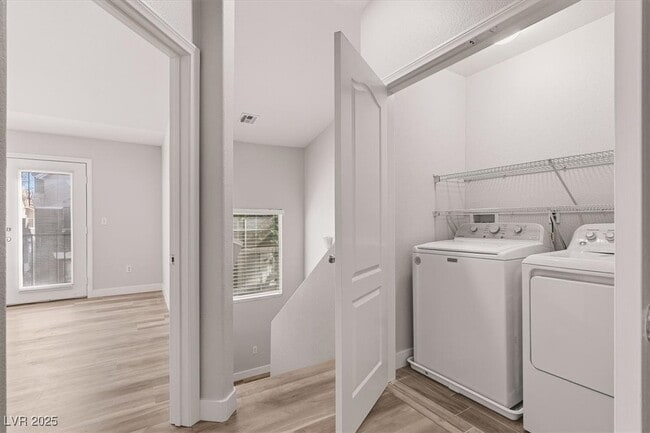 Building Photo - 2755 Fountain Ridge Ln