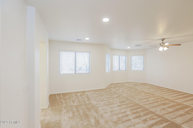 Building Photo - 16016 N 168th Ln