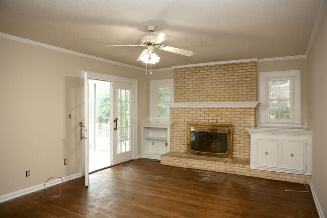 Building Photo - 1806 Walker Ave