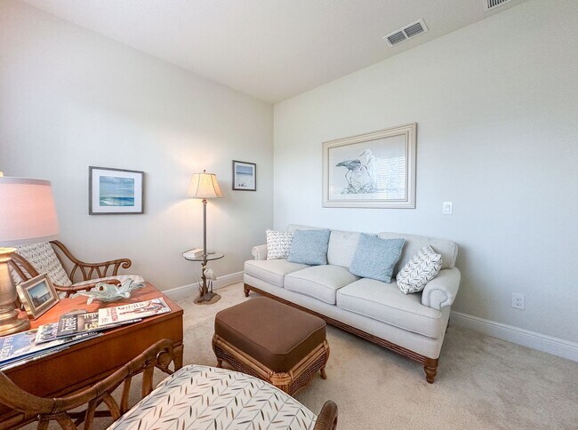 Building Photo - Furnished Rental in Golf Cart District!