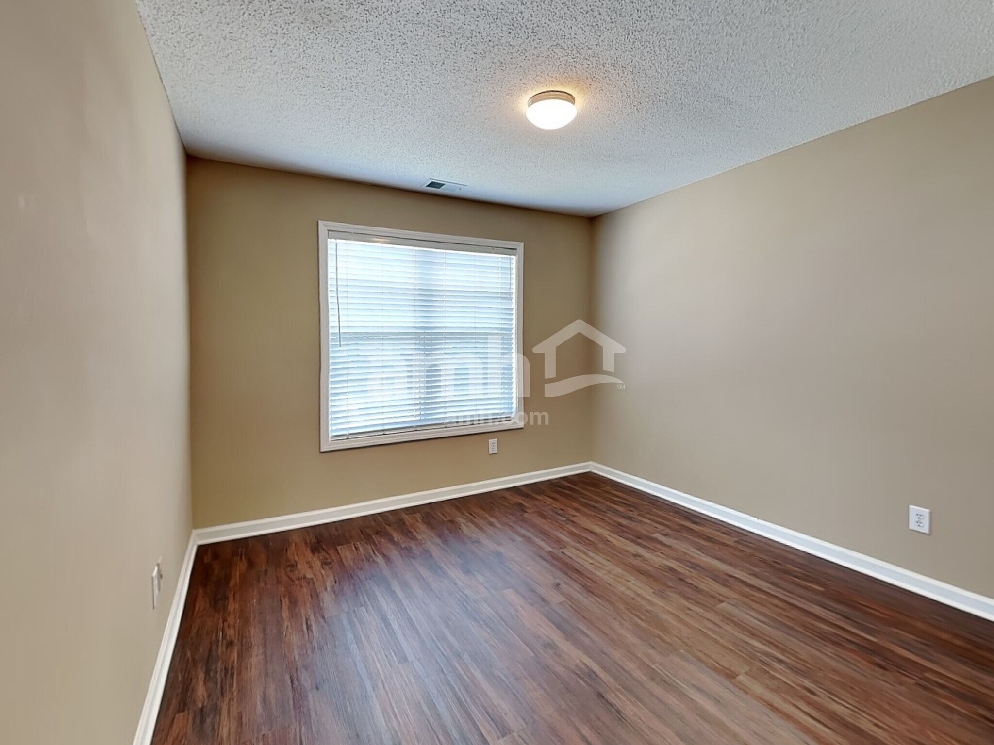 Building Photo - 812 Andora Way SW