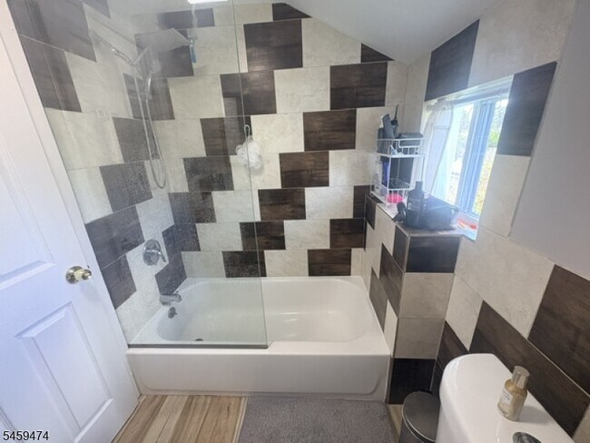 Building Photo - 222 Boston Ave
