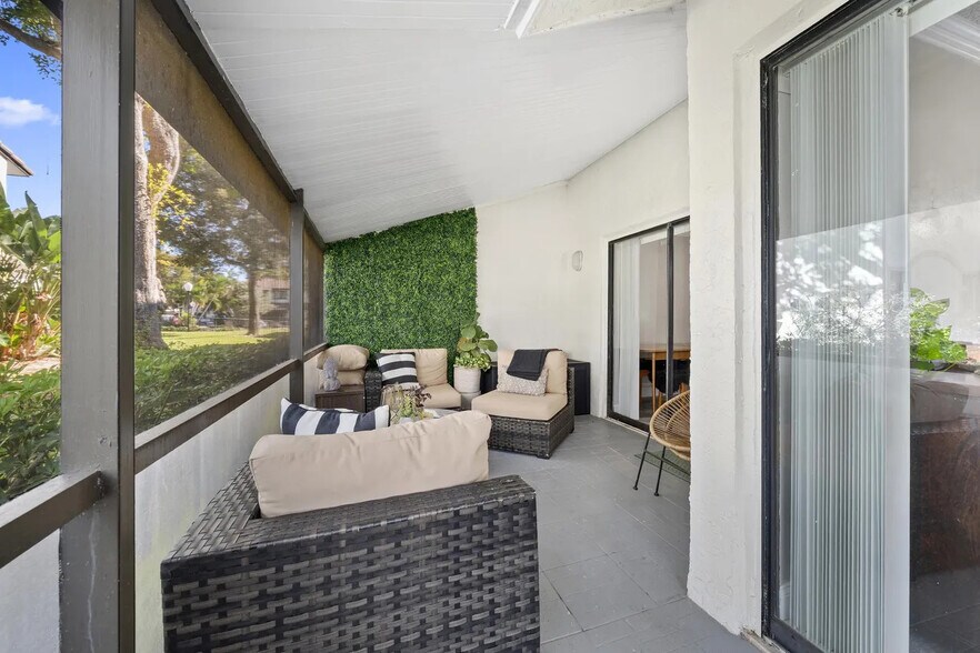 Patio - 7200 NW 2nd Ave