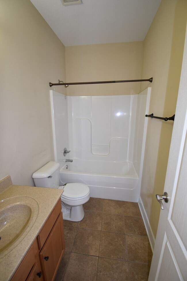 Building Photo - 3 Bedroom Pet Friendly Home For Rent Near ...