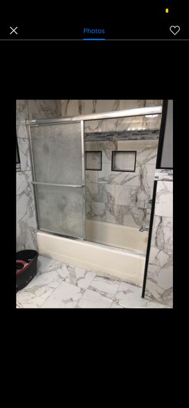 Building Photo - 21 Haendel St