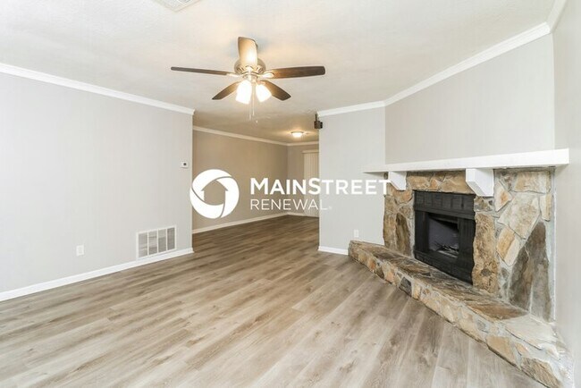 Building Photo - 3 Bedroom Pet-Friendly Home in Tucker, GA with Main Street Renewal