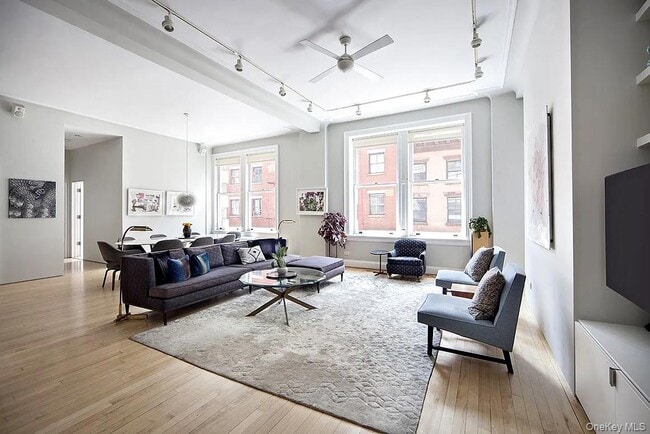 Primary Photo - 366 Broadway