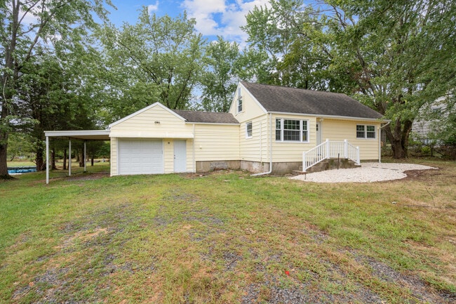 Building Photo - 60 Ellison Rd