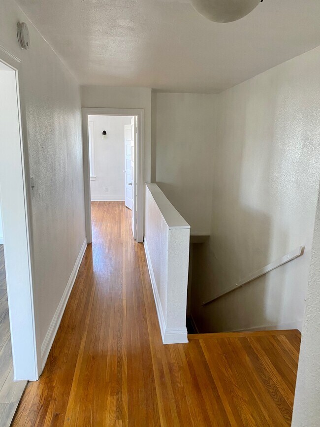 Building Photo - 1916 S Longwood Ave