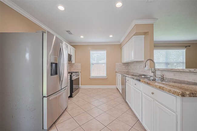Building Photo - 5731 Coastal Way