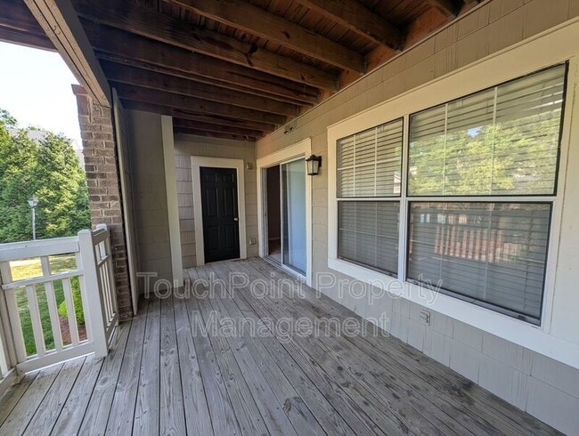 Building Photo - 5001 Sharon Rd