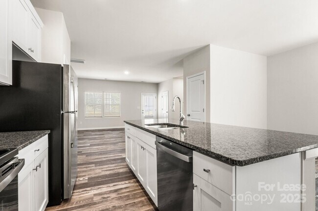 Building Photo - 117 Dogwood Vlg Trl