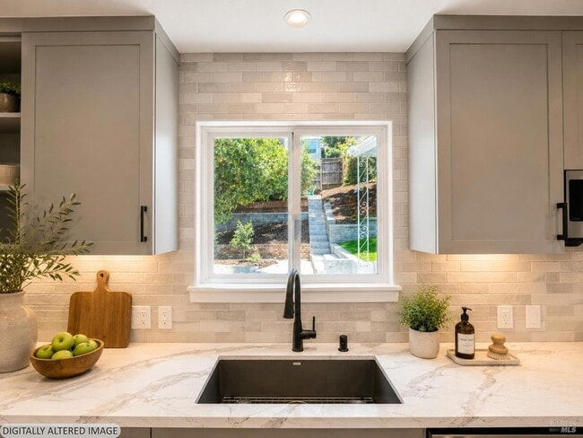 Building Photo - 44 Millay Pl