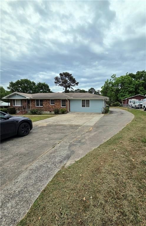 Building Photo - 421 Springside Dr