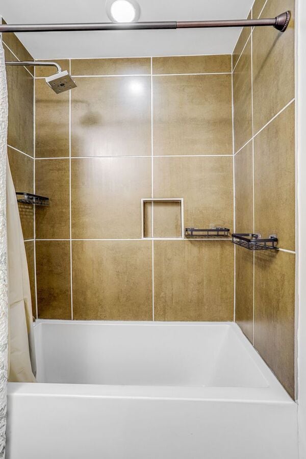 Building Photo - 816 Kennedy St NW