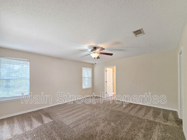 Building Photo - 1057 Freeboard Blvd