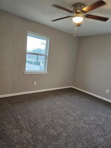 Building Photo - 305 Deepwood St