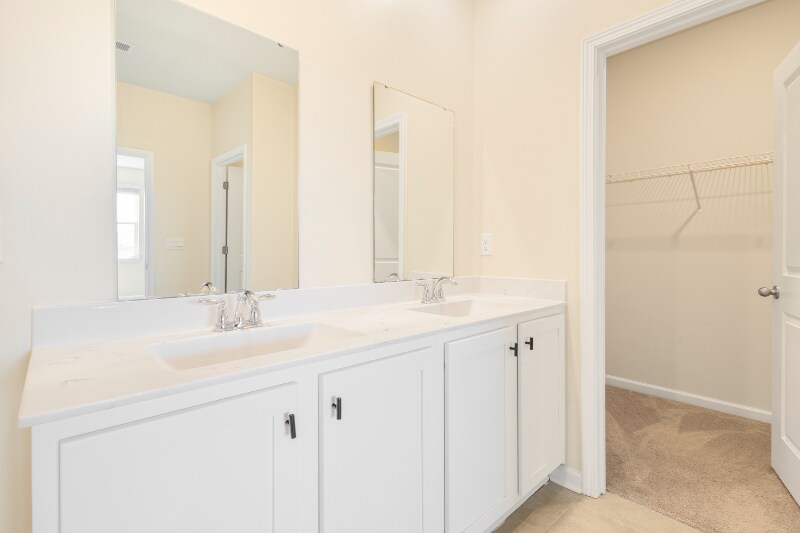 Building Photo - 1715 Perthshire Lp