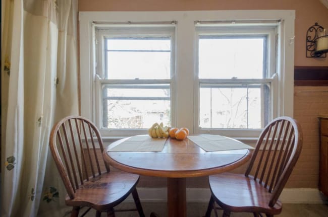 Building Photo - 2451 Maplewood Ave