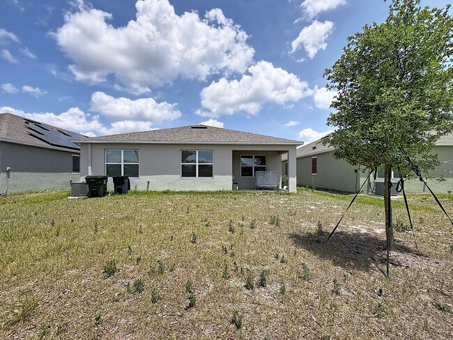 Building Photo - 1880 Basenji Dr