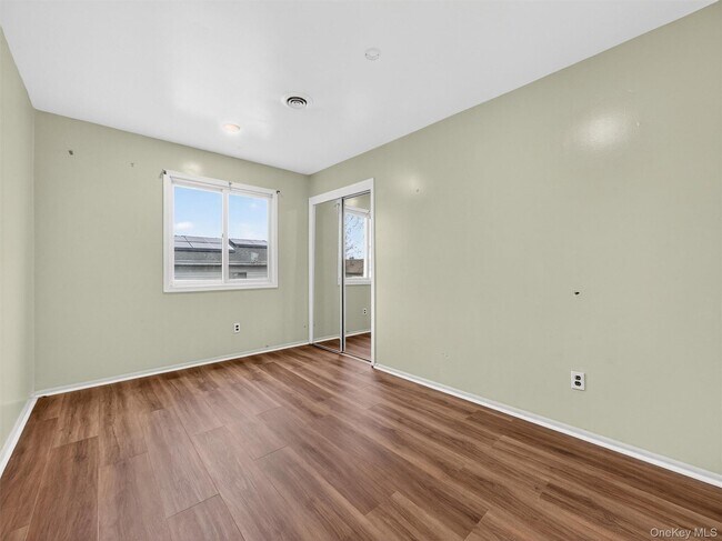 Building Photo - 69 Gerow Ave