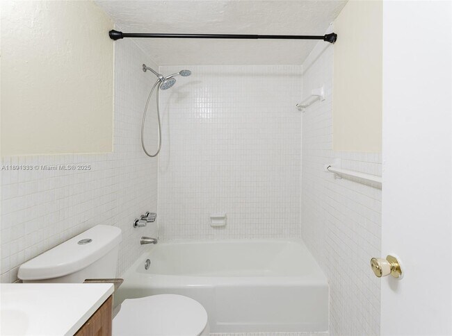 Building Photo - 432 SE 20th St