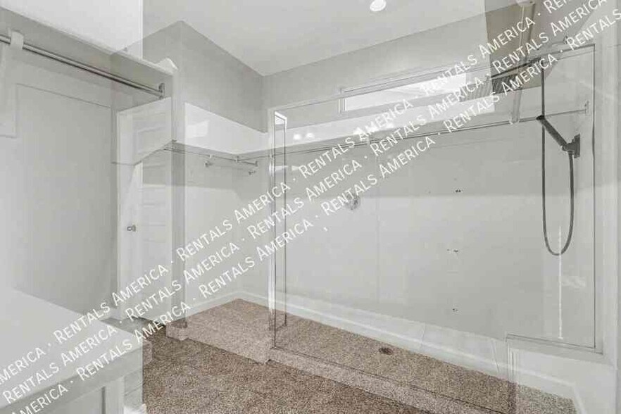 Building Photo - 17028 N Palo Verde St