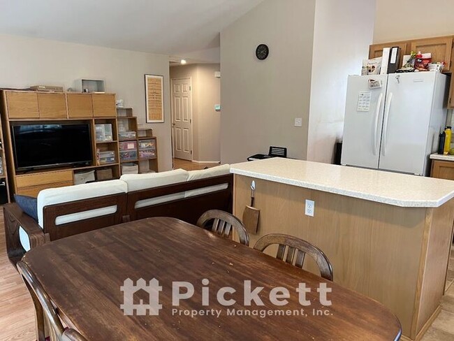 Building Photo - 3 Bedroom Rambler in McCormick Woods!