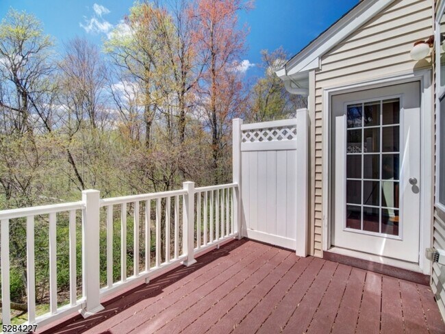 Building Photo - 44 Lamerson Cir