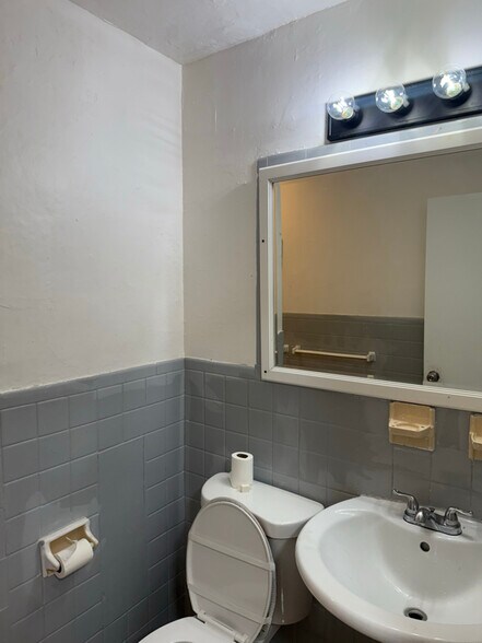 Building Photo - 15 Stevens Rd