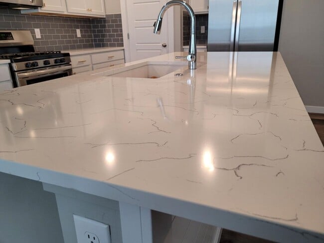 Building Photo - Amazing 5 Bedroom Home in Meridian!
