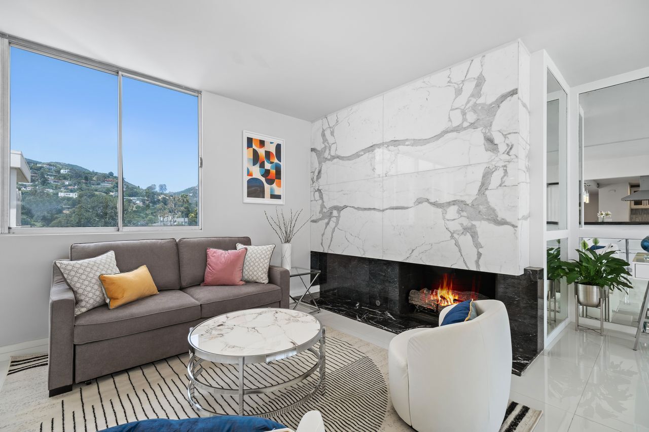Building Photo - 17368 W Sunset Blvd