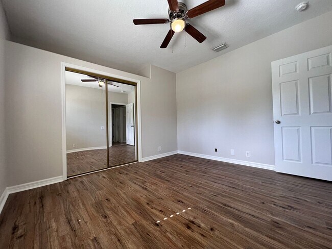 Building Photo - 2545 Partridge Dr