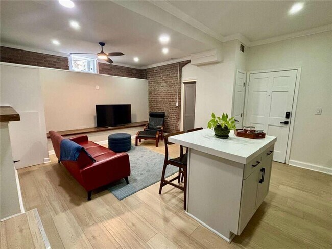 Building Photo - 685 Argonne Ave NE