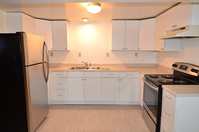 Building Photo - 1223 N 8th Ave