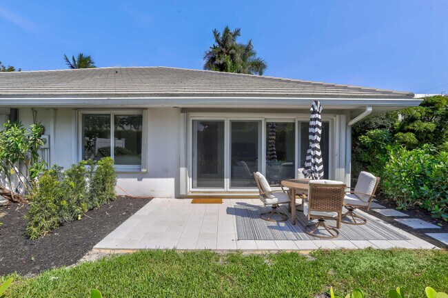 Building Photo - 1004 Langer Way