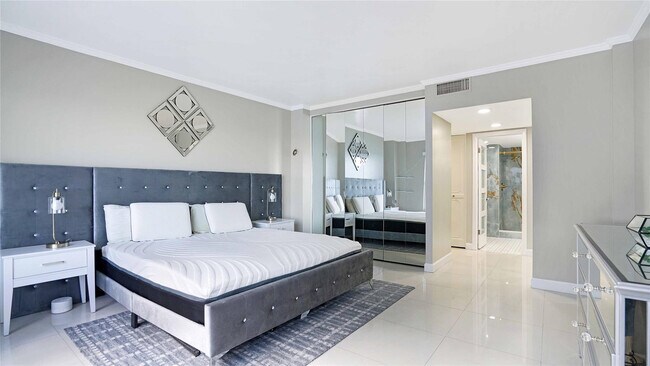 Building Photo - 3550 Galt Ocean Dr