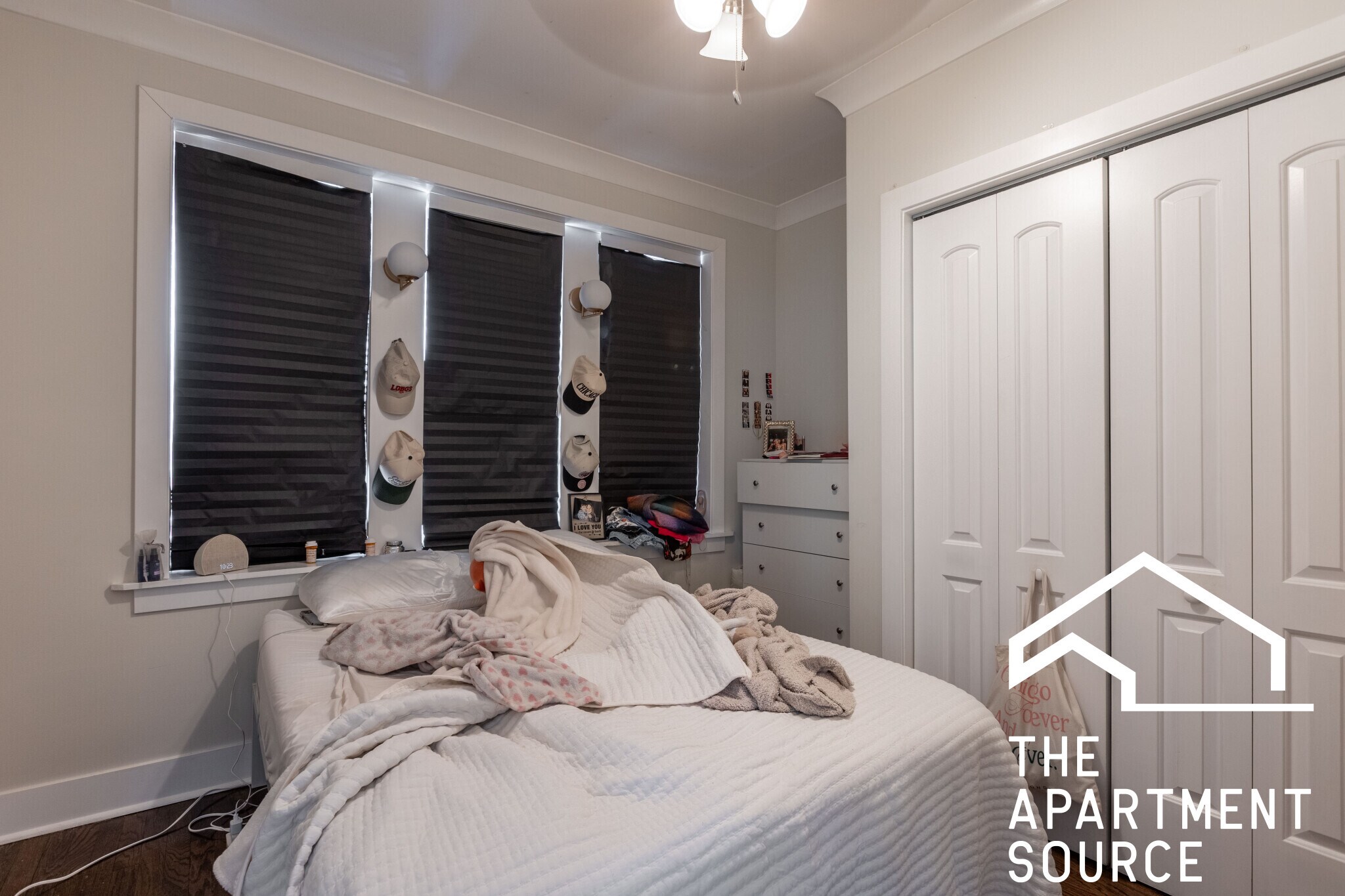 Building Photo - 839 W Cornelia Ave