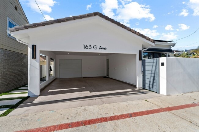Building Photo - 163 G Ave
