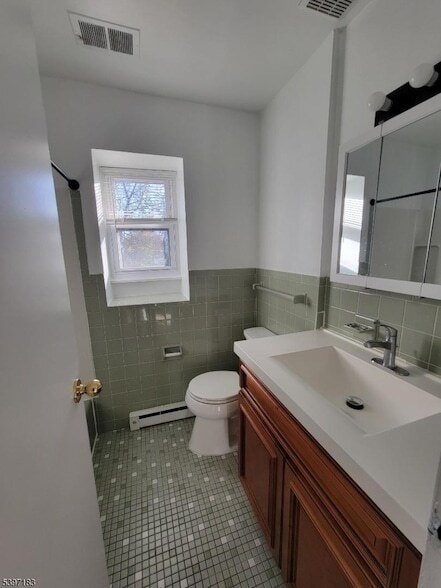 Building Photo - 15 Broad St