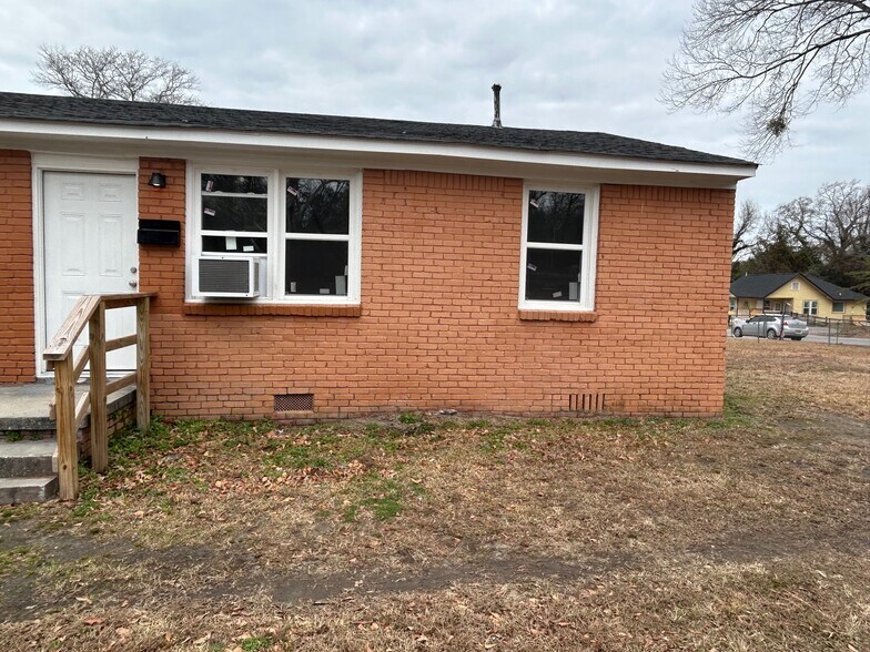00_Front Door - 2922 Chestnut St