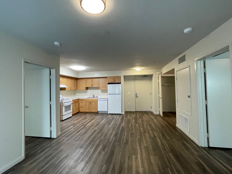 Kitchen-Living Room - Arminta Square Apartments