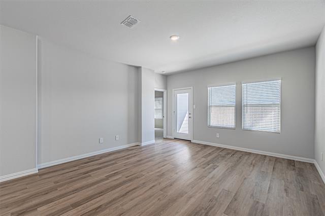 Building Photo - 801 Leavenworth Dr