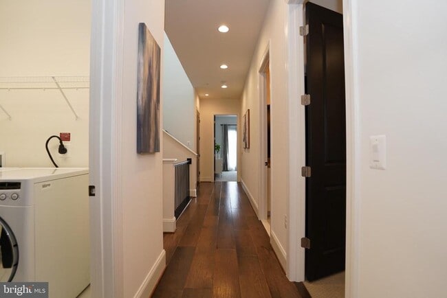 Building Photo - 44655 Provincetown Dr